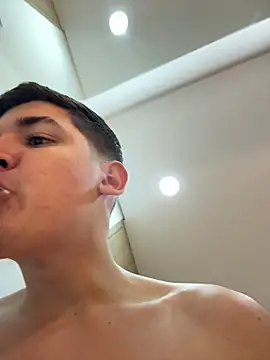 Valentino ceratti online show from December 15, 12:04 am