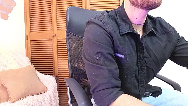 Snapshot of King_meruem chatting on December 15, 1:15 pm King meruem online show from December 15, 1:15 pm