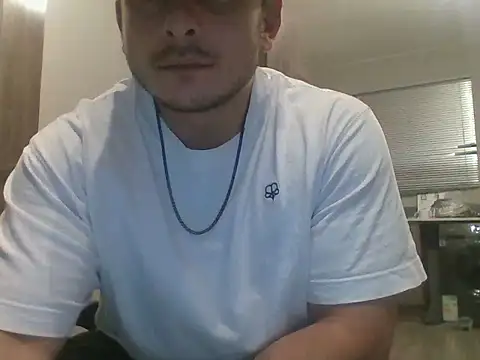 Snapshot of Marcelopret chatting on December 17, 3:12 am Marcelopret online show from December 17, 3:12 am