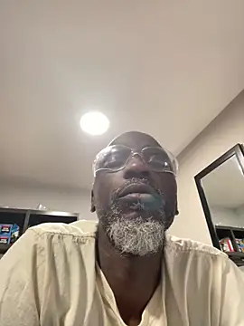 Snapshot of MRSEXCLUSIVE69 chatting on December 20, 11:23 pm MRSEXCLUSIVE69 online show from December 20, 11:23 pm