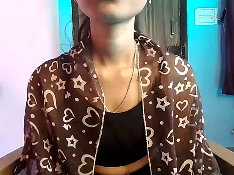 Snapshot of Maira_00 chatting on December 17, 9:15 am Maira 00 online show from December 17, 9:15 am