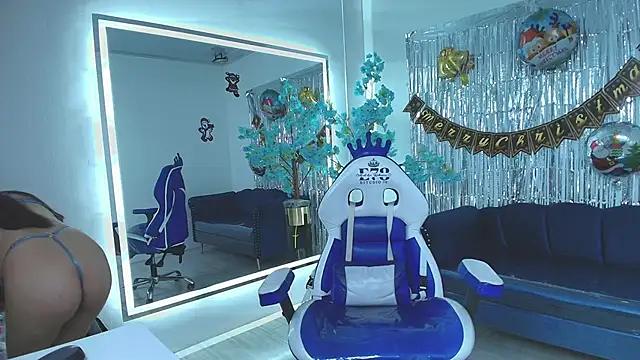 Sammy evanns  online show from December 16, 3:06 pm