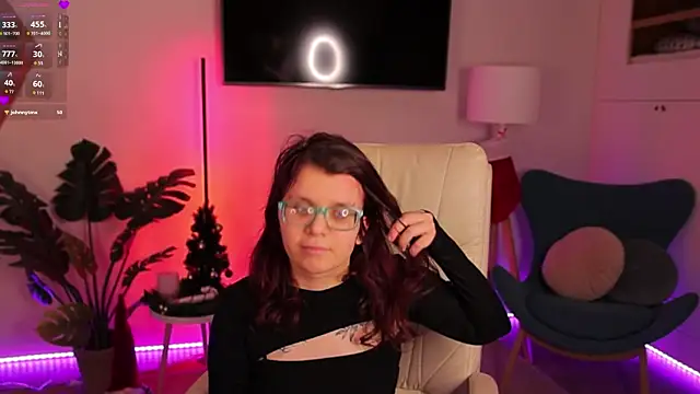 Snapshot of Ariell_Mini chatting on December 16, 6:40 am Ariell Mini online show from December 16, 6:40 am