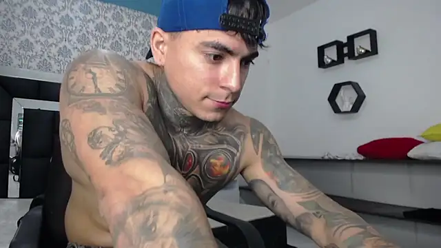 LoganCollins  online show from December 16, 12:10 pm