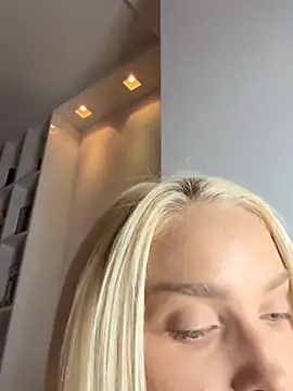 blonde di online show from December 19, 12:28 am