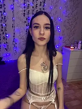 Snapshot of Show_Lissa chatting on December 15, 5:39 pm Show Lissa online show from December 15, 5:39 pm