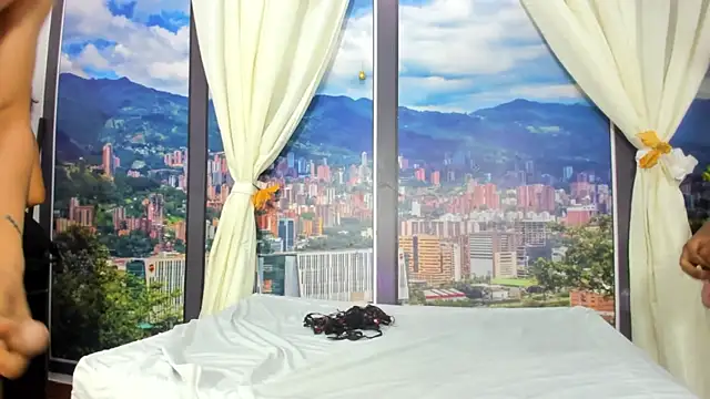 Snapshot of CandyAndMattew chatting on December 16, 1:49 pm CandyAndMattew online show from December 16, 1:49 pm