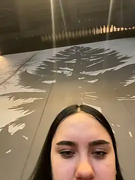 Snapshot of ErikaMurr chatting on December 16, 3:55 am ErikaMurr online show from December 16, 3:55 am