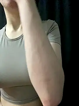 Snapshot of shrie_beverly0000 chatting on December 16, 9:53 pm shrie beverly0000 online show from December 16, 9:53 pm