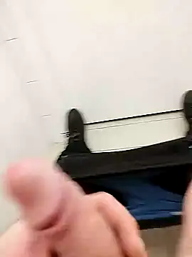 Snapshot of lojza133 chatting on December 17, 6:52 am lojza133 online show from December 17, 6:52 am