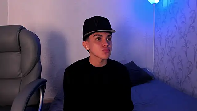  TaylorBlack online show from December 16, 11:26 am