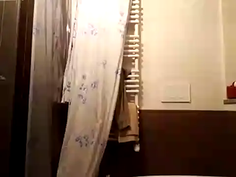 Snapshot of Durdllo90 chatting on December 17, 1:39 pm Durdllo90 online show from December 17, 1:39 pm