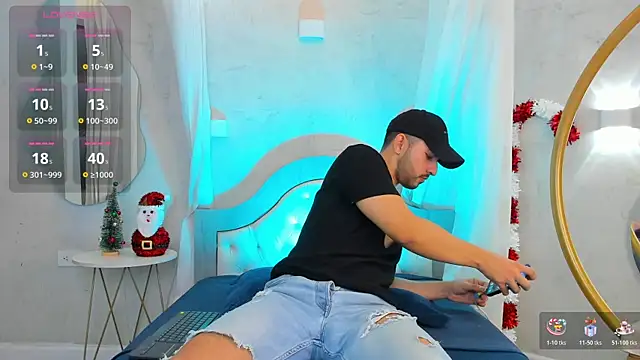 Noah Prince10 online show from December 18, 11:44 pm