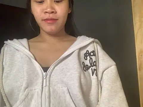 Snapshot of Bitsy2004 chatting on December 18, 4:13 pm Bitsy2004 online show from December 18, 4:13 pm