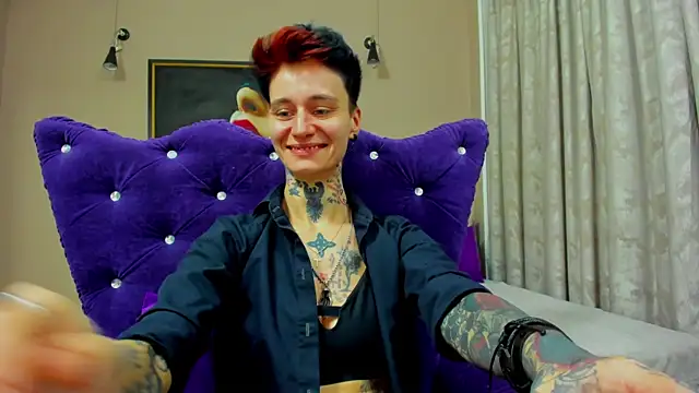 Snapshot of KennyXSX chatting on December 17, 8:04 pm KennyXSX online show from December 17, 8:04 pm