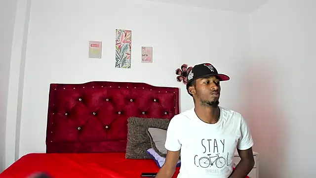 AllieyYZacks online show from December 19, 1:29 pm