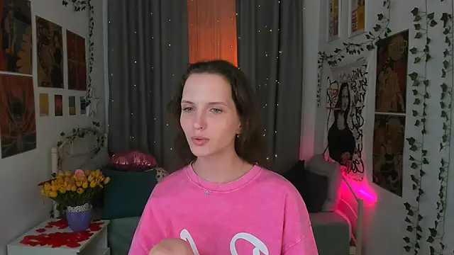 Snapshot of Ariadna_Shy chatting on February 16, 5:37 am Ariadna Shy online show from February 16, 5:37 am