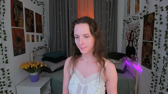 Snapshot of Ariadna_Shy chatting on February 24, 1:46 am Ariadna Shy online show from February 24, 1:46 am