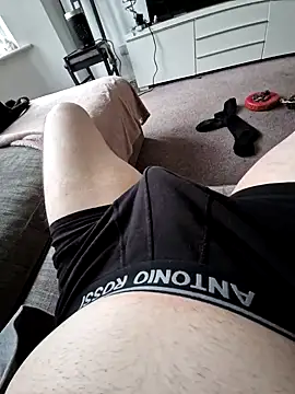 hereshappyguy67 online show from December 17, 1:39 pm