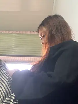 Snapshot of Baby_Bi chatting on December 17, 9:37 am Baby Bi online show from December 17, 9:37 am