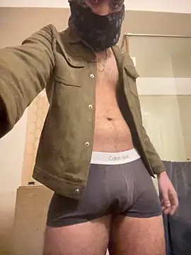 Snapshot of biggentlebullindia chatting on December 21, 9:05 am biggentlebullindia online show from December 21, 9:05 am