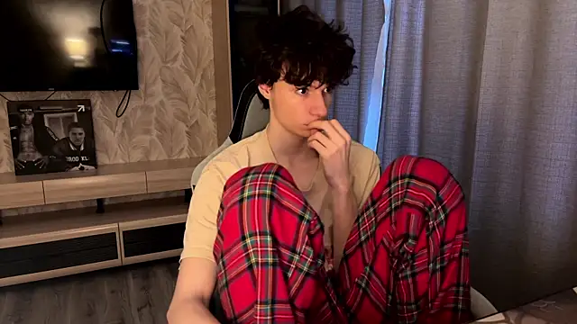 Eddy Blare online show from December 22, 7:49 am