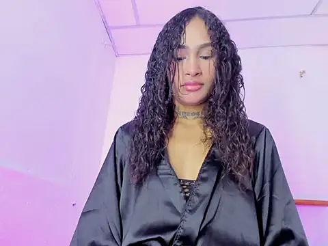 lyanablucs1 online show from December 20, 12:45 pm