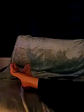 Love-Feet-25 online show from December 19, 8:16 pm