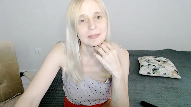 MiLenaMilf online show from February 14, 8:31 am