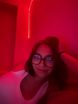 ellaaaaaaa69 online show from December 21, 11:23 pm