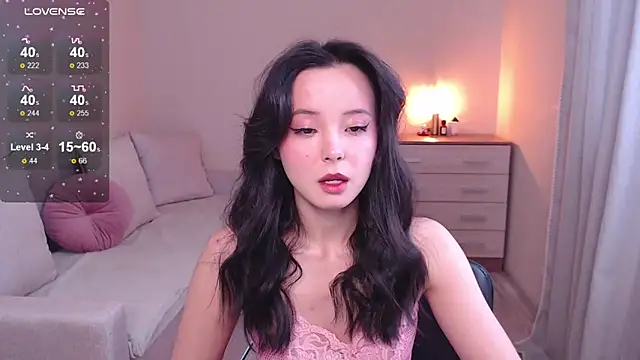 lia hetty online show from February 14, 12:25 pm