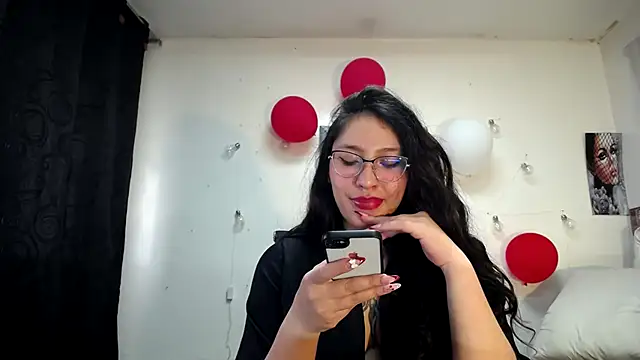 abril onnel online show from March 1, 9:04 pm