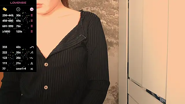 Hiaru Cutie online show from November 5, 5:29 am