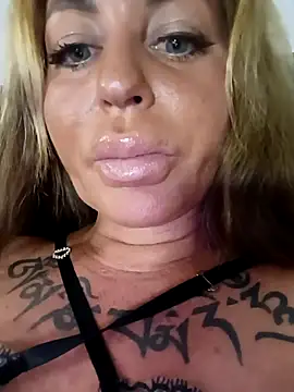 MiaMooly online show from September 12, 5:13 pm