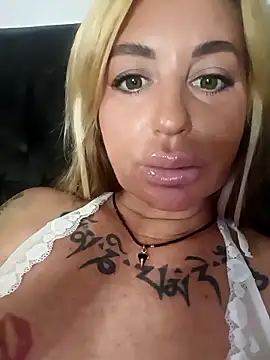 MiaMooly online show from October 9, 8:12 am