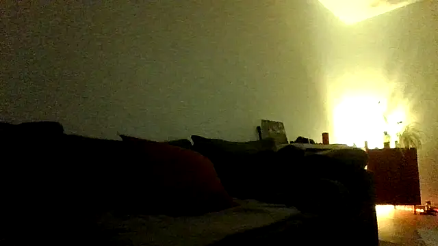 Snapshot of Tommyzzzzzz chatting on December 4, 6:17 pm Tommyzzzzzz online show from December 4, 6:17 pm