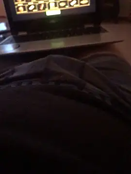 Snapshot of Tommyzzzzzz chatting on September 15, 5:13 pm Tommyzzzzzz online show from September 15, 5:13 pm