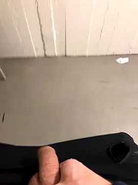 Snapshot of Tommyzzzzzz chatting on November 16, 5:51 pm Tommyzzzzzz online show from November 16, 5:51 pm