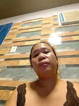 squirtshantal online show from November 4, 11:31 am