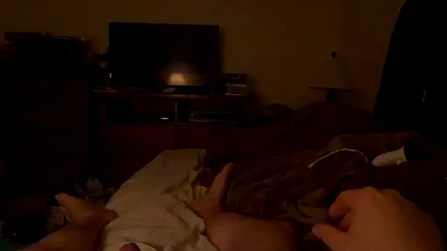 Snapshot of Schlongo420 chatting on December 16, 9:36 am Schlongo420 online show from December 16, 9:36 am