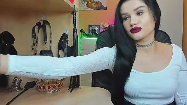 KristiTopxx online show from October 17, 6:32 pm