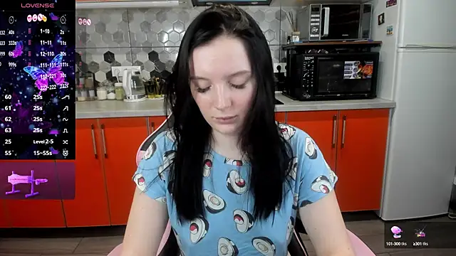 Snapshot of Mary_Blu chatting on January 18, 11:00 pm Mary Blu online show from January 18, 11:00 pm