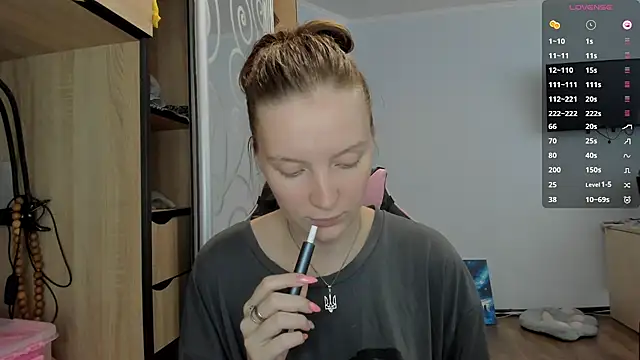 Snapshot of Mary_Blu chatting on September 22, 8:16 am Mary Blu online show from September 22, 8:16 am