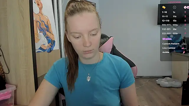 Snapshot of Mary_Blu chatting on October 4, 8:01 am Mary Blu online show from October 4, 8:01 am