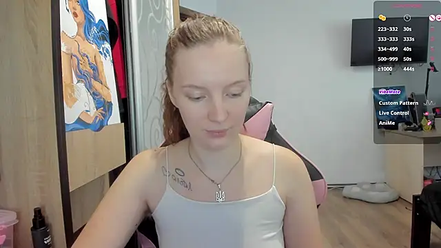 Snapshot of Mary_Blu chatting on October 7, 9:06 am Mary Blu online show from October 7, 9:06 am