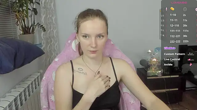 Snapshot of Mary_Blu chatting on November 9, 10:41 pm Mary Blu online show from November 9, 10:41 pm