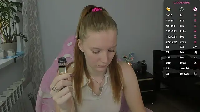 Snapshot of Mary_Blu chatting on November 17, 8:31 am Mary Blu online show from November 17, 8:31 am