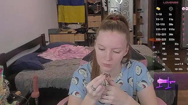 Snapshot of Mary_Blu chatting on November 24, 8:58 am Mary Blu online show from November 24, 8:58 am