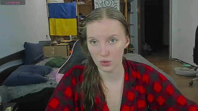 Snapshot of Mary_Blu chatting on December 4, 1:20 pm Mary Blu online show from December 4, 1:20 pm