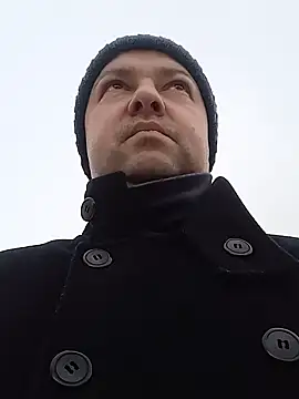 Snapshot of Luceriusbigass chatting on December 16, 11:12 am Luceriusbigass online show from December 16, 11:12 am